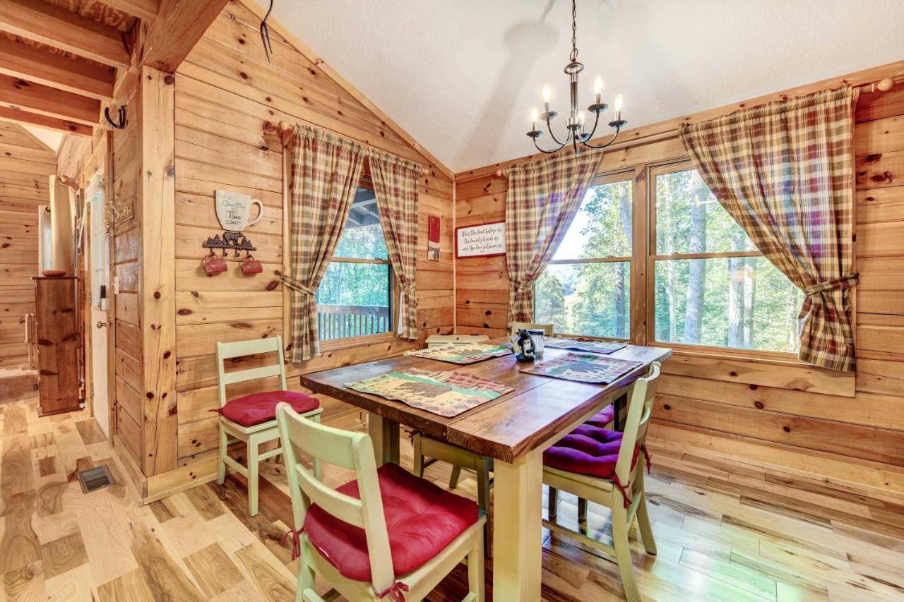 Waynesville Cabin With Covered Deck And Fire Pit! Lake Junaluska Экстерьер фото